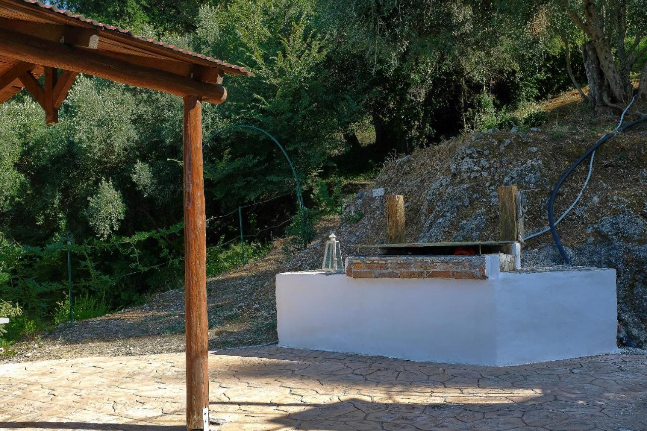 Villa Boukari Chlomos Exterior foto