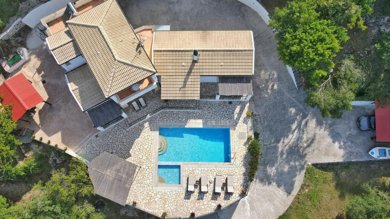 Villa Boukari Chlomos Exterior foto